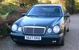 1999 Mercedes-Benz E320 Saloon